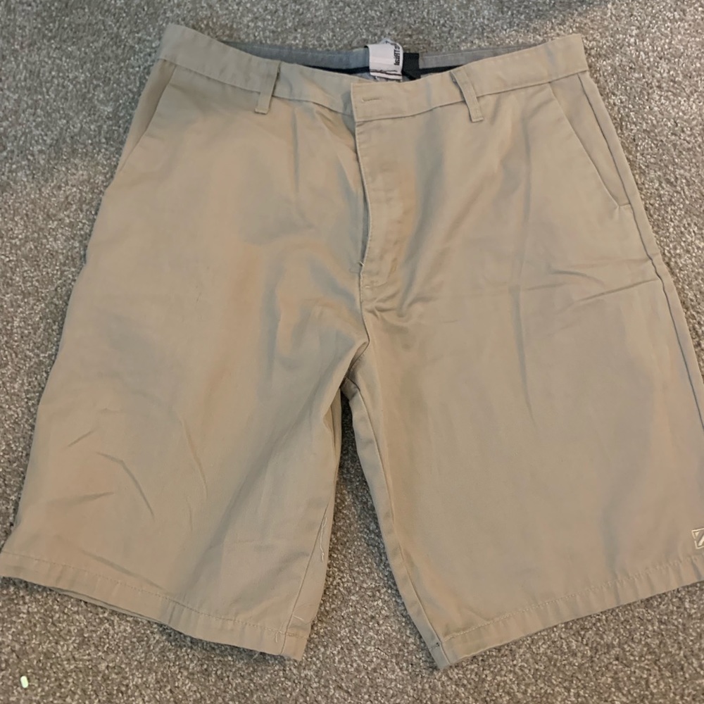 Men’s casual shorts
